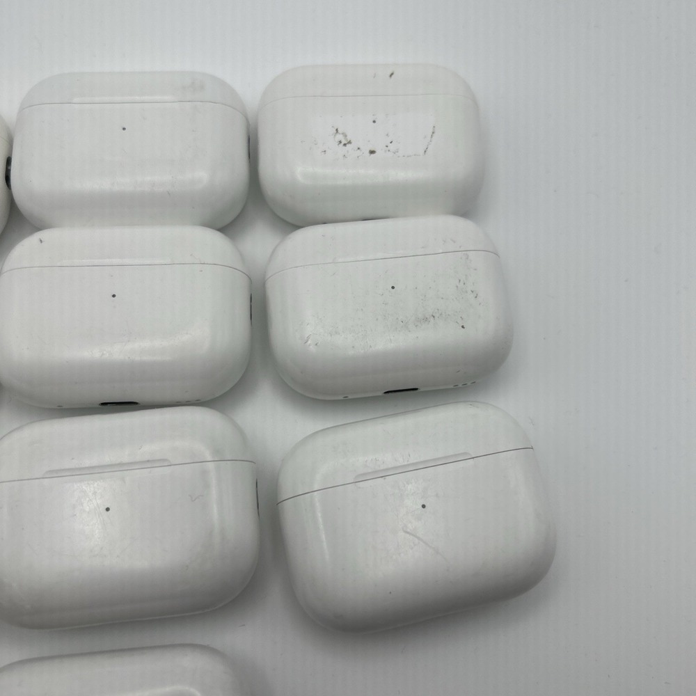 LOT OF 10 - Apple Airpods Pro 2nd Gen Wireless Charging Case - A2969 - Picture 4 of 6